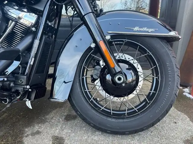 2025 Harley-Davidson FLHC - Heritage Classic in Street, Cruisers & Choppers in Kamloops - Image 6