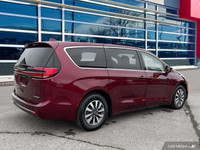 Recent Arrival! Need space for the whole family? Then check out this 2022 Pacifica Hybrid Touring-L.... (image 5)