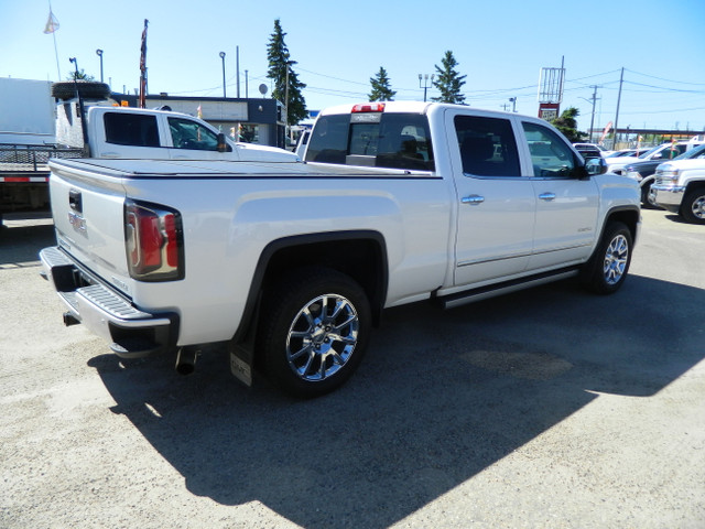 2017 GMC Sierra 1500 DENALI /6.2L ENGINE CREW CAB 6 FT BOX in Cars & Trucks in Edmonton - Image 2