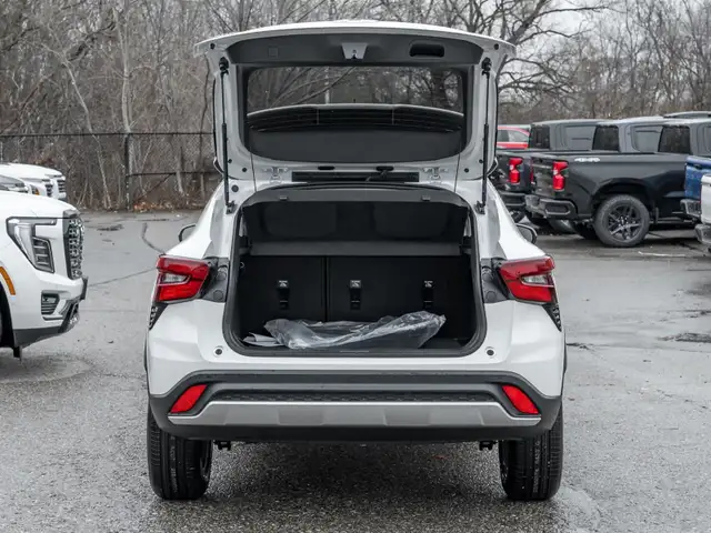 2025 Chevrolet Trax LT True North Edition-Sunroof | Wireless Cha in Cars & Trucks in Markham / York Region - Image 8