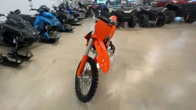 2025 KTM 250 SX-F in Dirt Bikes & Motocross in Barrie - Image 3