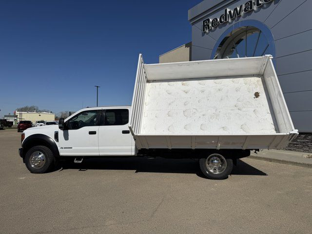 2019 Ford Super Duty F-550 DRW Crew Cab Chassis-Cab 4WD | Turbo in Cars & Trucks in Edmonton - Image 4