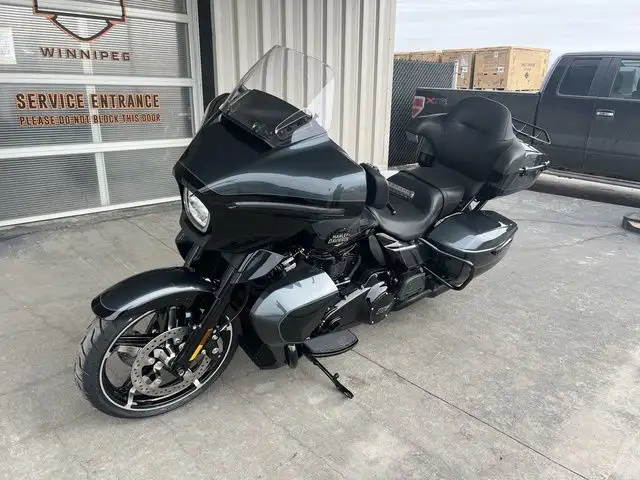 2025 Harley-Davidson FLHXU - Street Glide Ultra in Sport Touring in Winnipeg - Image 7