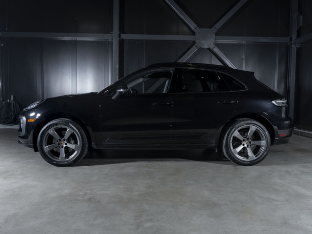 2024 Porsche Macan 2024 Macan Certifié Porsche Approved in Cars & Trucks in Québec City - Image 2