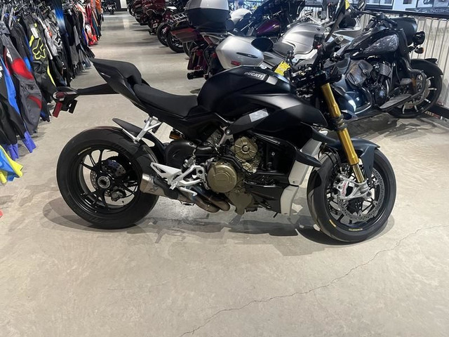 2021 Ducati STREETFIGHTER V4S ABS in Sport Bikes in Moncton