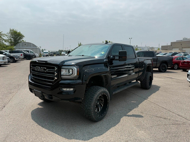 2017 GMC Sierra 1500 SLE LIFT KIT | AFTERMARKET WHEELS AND TI... in Cars & Trucks in London - Image 2