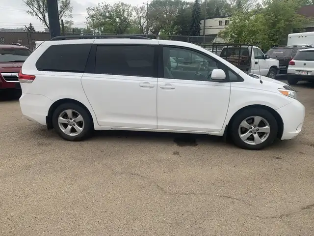 2011 Toyota Sienna 5dr V6 LE 7-Pass FWD Mobility for sale62863215362051121