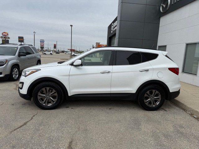 2013 Hyundai Santa Fe in Cars & Trucks in Winnipeg - Image 2