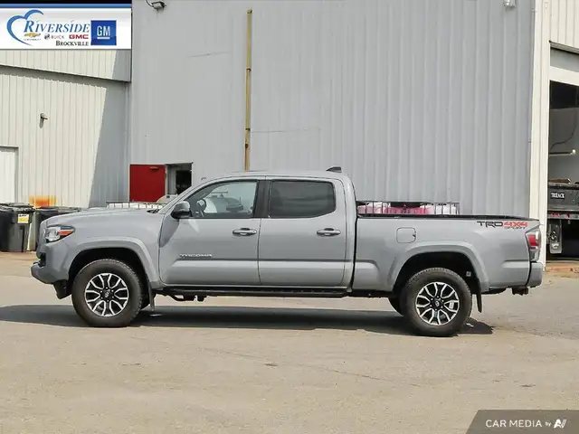 2020 Toyota Tacoma in Cars & Trucks in Brockville - Image 4