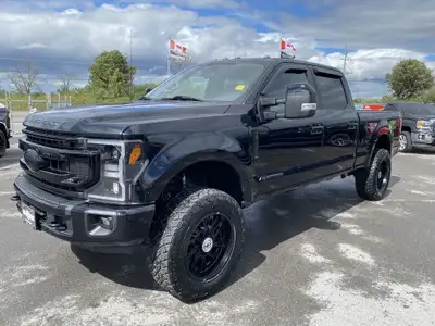 ABSOLUTELY GORGEOUS TRUCK!! Car Fax Claim $1,086.00 glass claim. FULLY LOADED XLT with heated tec st...