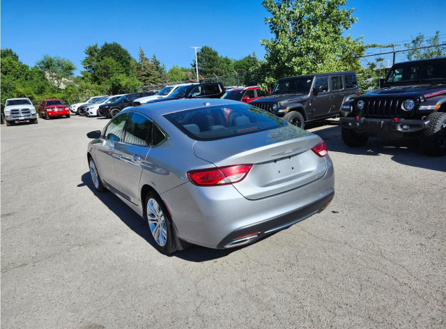 2015 Chrysler 200 Limited in Cars & Trucks in London - Image 3