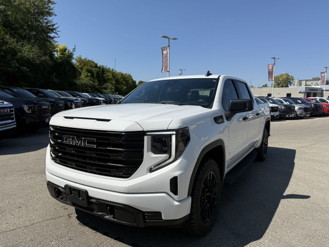 2023 GMC Sierra 1500 Pro|V8|4x4 in Cars & Trucks in London