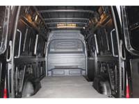4X4!!! - RARE FIND BLACK ON BLACK 4X4!!! 2021 MERCEDES SPRINTER 2500 -- 144 - HIGH ROOF --4X4 -- 3 P... (image 5)