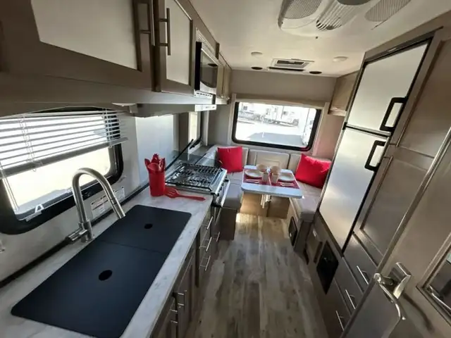 2022 Adventurer LP Class C Adventurer 19RD in RVs & Motorhomes in Red Deer - Image 13