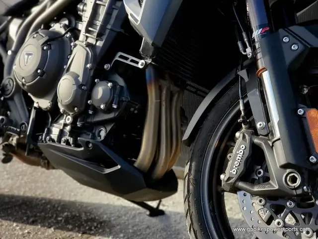 2017 Triumph Tiger Explorer XRX Crystal White in Street, Cruisers & Choppers in Oshawa / Durham Region - Image 16
