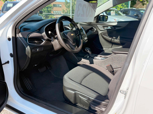 2023 Chevrolet Malibu 4dr Sdn LS w-1LS in Cars & Trucks in Longueuil / South Shore - Image 2