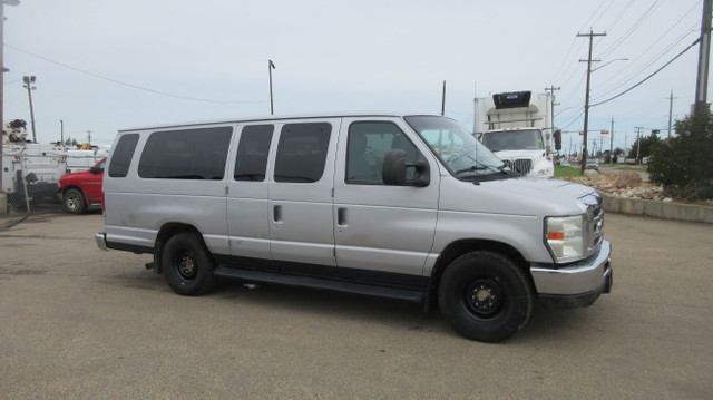 2009 Ford E-350 11 PASSENGER VAN in Cars & Trucks in Edmonton - Image 4