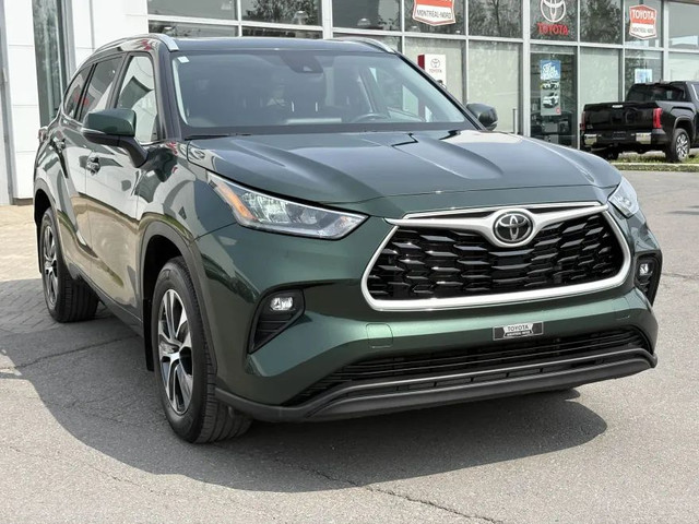 Toyota Highlander XLE TI 2023 à vendre in Cars & Trucks in City of Montréal - Image 3