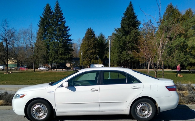 2007 Toyota HYBRID CAMRY, fuel efficient, Low mileage & No accidents! in Cars & Trucks in Burnaby/New Westminster - Image 4