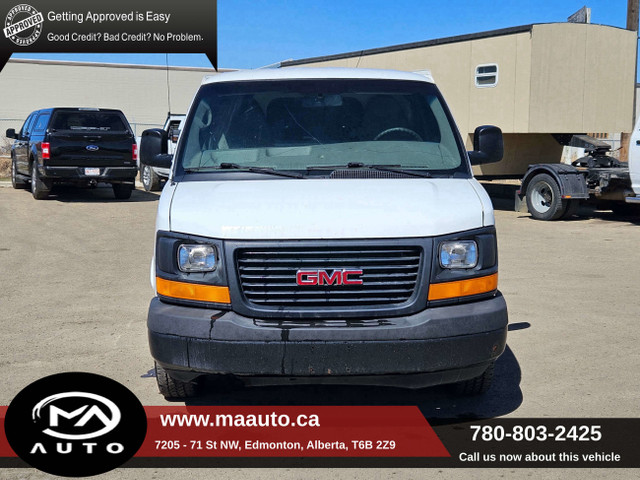 2014 GMC Savana Cargo Van AWD 1500 in Cars & Trucks in Edmonton - Image 2