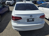 2017 VOLKSWAGEN JETTA 1.4L 5 SPEED MANUAL FEATURES: KEYLESS ENTRY BLUETOOTH HEATED SEATS SUNROOF BAC... (image 5)