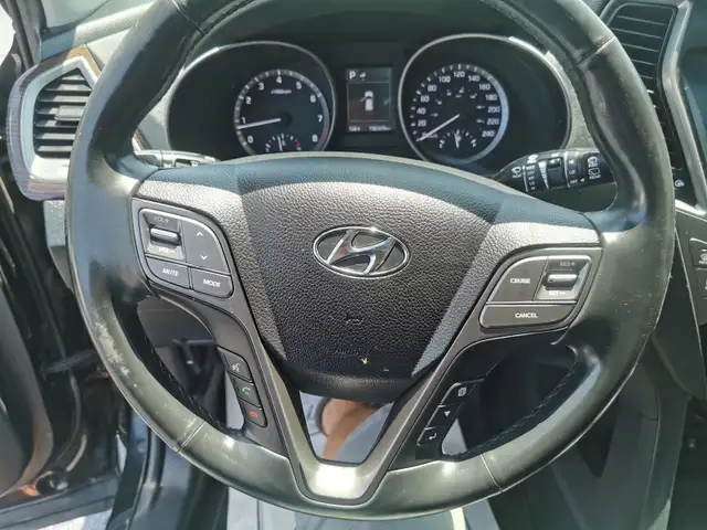 2018 Hyundai Santa Fe Sport 2.4 in Cars & Trucks in Belleville - Image 15