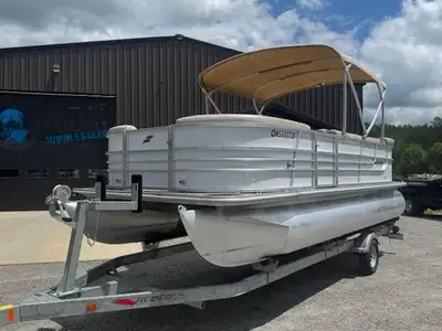 EXTRA SHARP, EXTRA CLEAN, EXTRA LOW HOURS! 2016 20' STARCRAFT PONTOON - HIGH END MODEL - FINISHED IN...