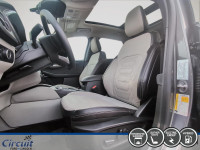 Le Ford Escape 2023 en version de base avec l'ensemble Premium combine l'accessibilité de l'entrée d... (image 9)