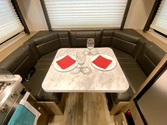 2022 Adventurer LP Class C Adventurer 19RD in RVs & Motorhomes in Edmonton - Image 20