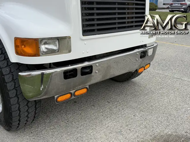 2000 International 4900 25 Foot Roll-Off Flatdeck Spicer 10 Spee in Heavy Trucks in Delta/Surrey/Langley - Image 24