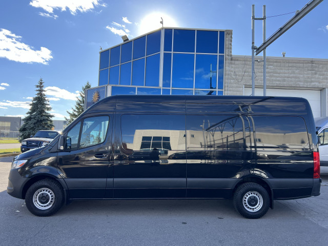 2019 Mercedes-Benz Sprinter Van MERCEDES Sprinter 2500 - CREW in Cars & Trucks in Oakville / Halton Region - Image 4