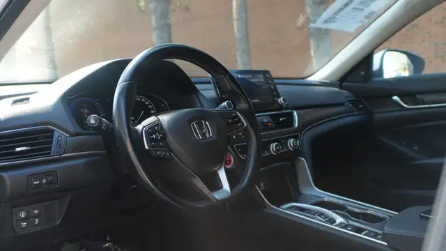 2020 Honda Accord Hybrid Base, Apple Carplay, Backup Camera, All in Cars & Trucks in Mississauga / Peel Region - Image 16