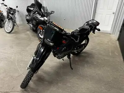 . 2017 Suzuki DR200S SUZUKI DR200S 2017 19886KM C-1604 Véritable aubaine $$$ Vous avez un échange? V...