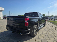 2022 Chevrolet Silverado 1500 4WD Crew Cab High Country with the 6.2L V8 and only 67,092kms. Clean h... (image 4)