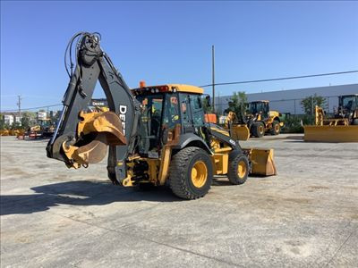 2018 John Deere 410L in Heavy Equipment in Laval / North Shore - Image 3