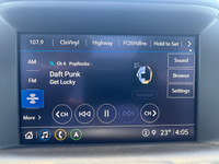 GMC Infotainment System w/ Colour Touch Display w/ Embedded Navigation, Bluetooth Streaming, AM/FM/X... (image 7)