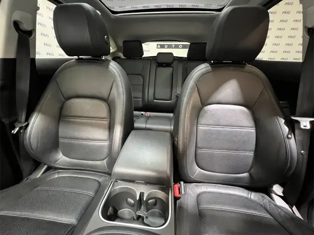 2020 Jaguar E-PACE dans Autos et camions dans Ottawa - Image 19