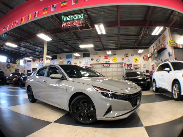 2022 Hyundai Elantra PREFERRED AUTO A/C CARPLAY L/ASSIST B/SPOT  in Cars & Trucks in City of Toronto