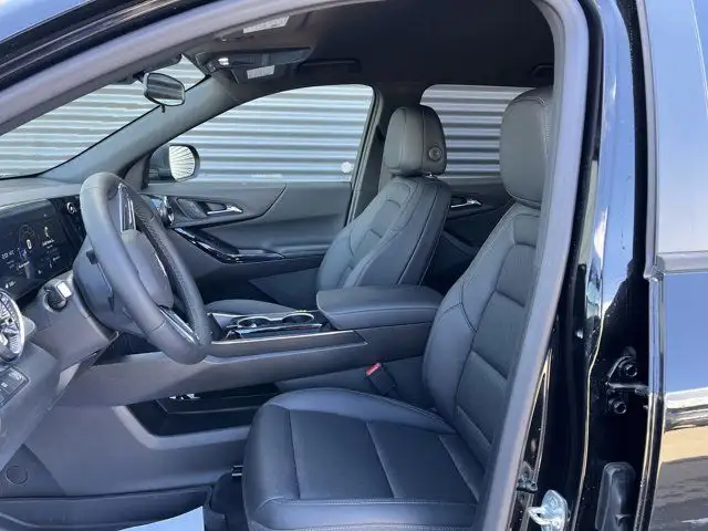 2025 Chevrolet Equinox LT Leather|Heated Seats|Heated Steering in Cars & Trucks in Red Deer - Image 11