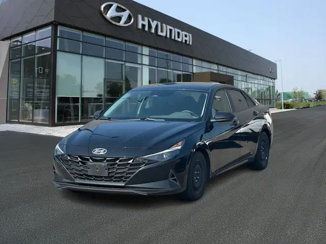 2022 Hyundai Elantra Preferred in Cars & Trucks in Oshawa / Durham Region - Image 2
