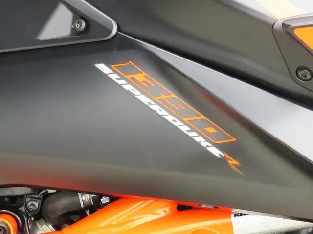 2024 KTM 1390 Super Duke R EVO in Street, Cruisers & Choppers in Cambridge - Image 16