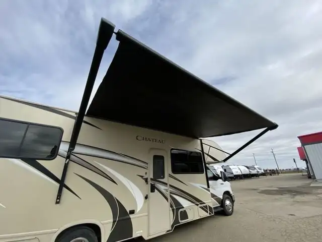 2021 Thor Motor Coach Chateau 28Z in RVs & Motorhomes in Edmonton - Image 14