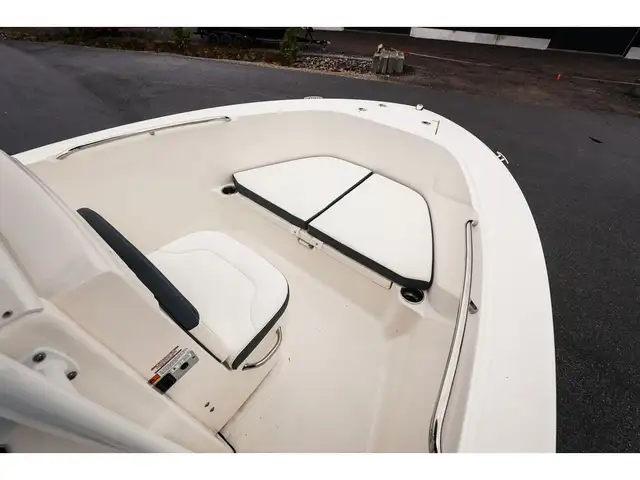 2024 Robalo R180 in Powerboats & Motorboats in Québec City - Image 23