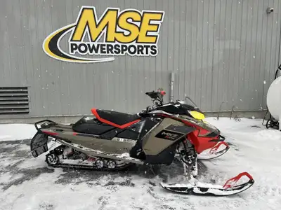 2021 Ski-Doo MXZ XRS 850 2021 MXZ XRS 850 1.5 TUNE UP DONE AND READY TO HIT THE SNOW! -6350KM -REAR...