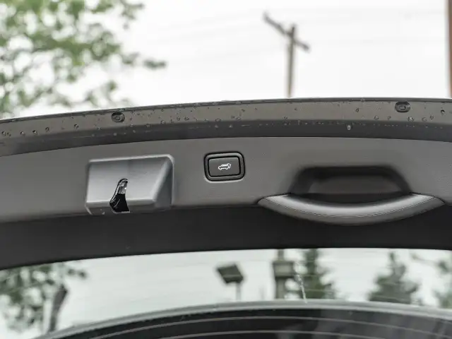 2025 Kia Niro dans Autos et camions dans Ottawa - Image 40