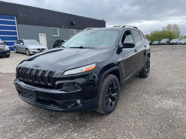 2015 Jeep Cherokee 4WD 4dr North, Bluetooth, Back up camera in Cars & Trucks in Calgary