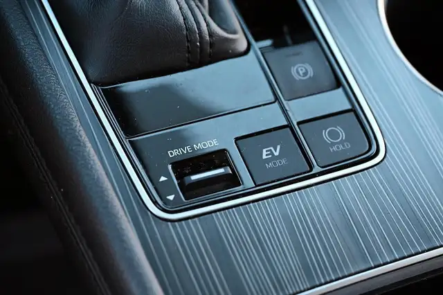 2021 Toyota Sienna Hybrid 2021 LIMITED 7-PASS CUIR GPS TV CAMERA in Cars & Trucks in Longueuil / South Shore - Image 22
