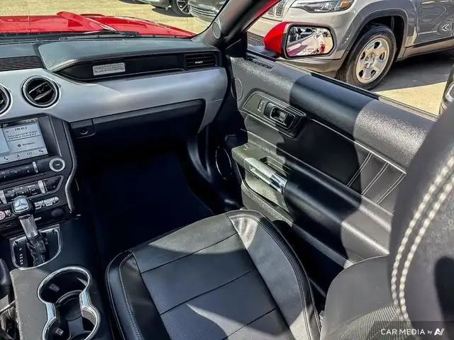 2016 Ford Mustang GT Premium dans Autos et camions dans Ville d’Edmonton - Image 27