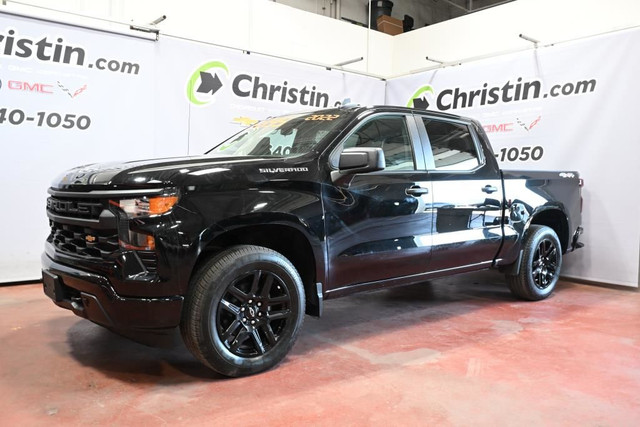 2022 Chevrolet Silverado 1500 4WD Crew Cab CUSTOM CREW 4X4 MAG N in Cars & Trucks in City of Montréal