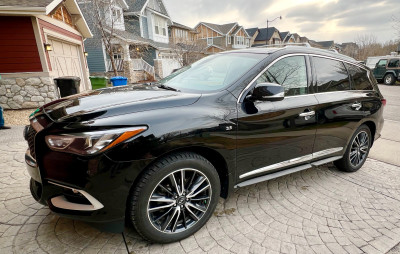 2016 Infiniti QX60 - Fully Loaded - Immaculate